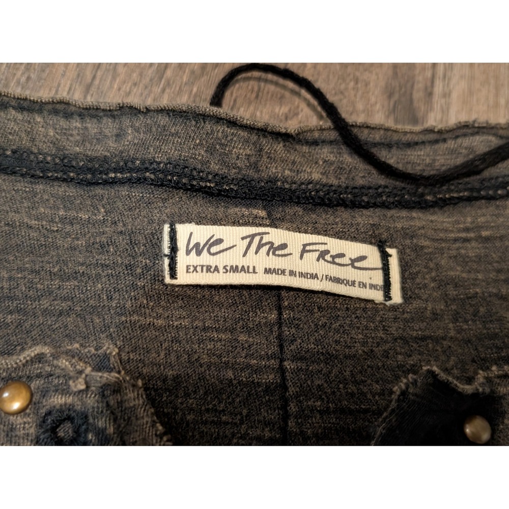 We The Free Lace‎ Up Long Sleeve Top Women's Extra Small XS Gray Studded - Picture 5 of 5